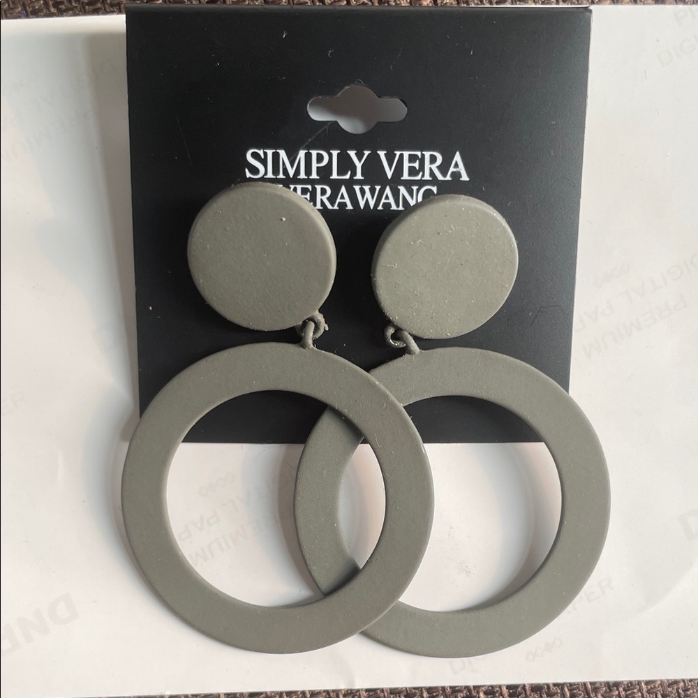 Simply Vera Vera Wang Olive Earrings